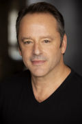 Gil Bellows (small)