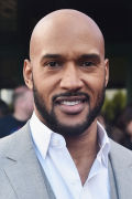 Henry Simmons (small)