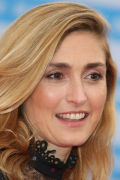 Julie Gayet (small)