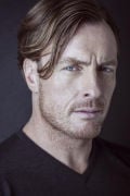 Toby Stephens (small)