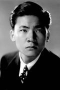 Victor Sen Yung (small)