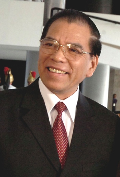 Nong Duc Manh, Politician