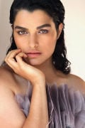 Eve Harlow (small)