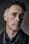 Greg Wise (small)