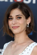 Lizzy Caplan (small)