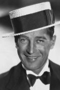 Maurice Chevalier (small)