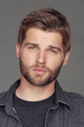 Mike Vogel (small)