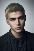 Miles Heizer (small)