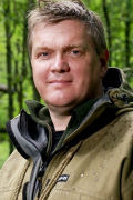 Ray Mears (small)