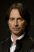 Robert Carlyle (small)