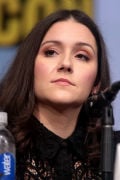 Shannon Woodward (small)