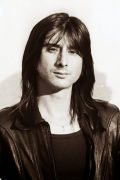 Steve Perry (small)