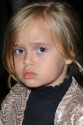 Vivienne Jolie-Pitt (small)