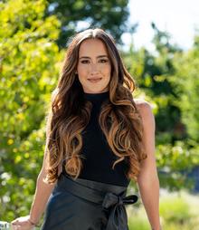 Small: Codie Sanchez