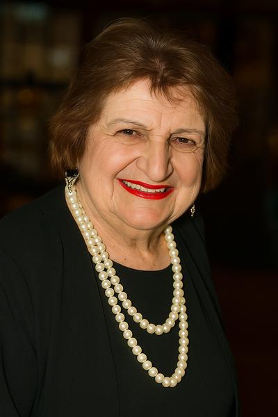 Helen Thomas, Journalist